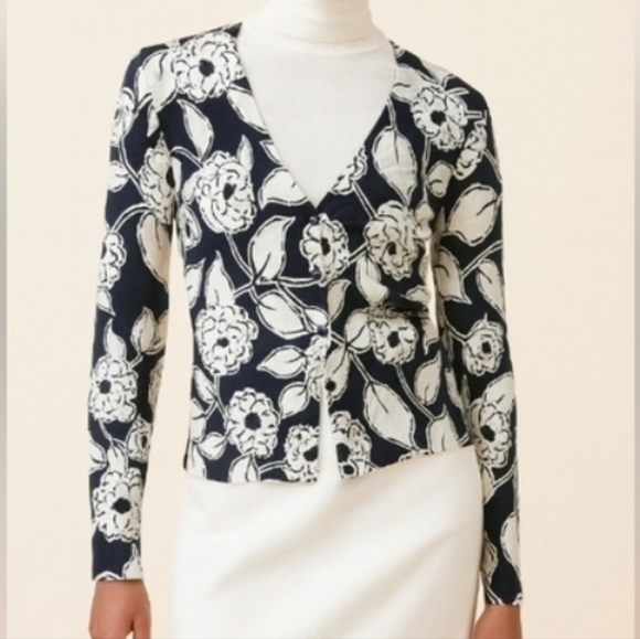 Ann Taylor Sweaters - Ann Taylor Floral Lightweight Fitted Cardigan Navy White Large
